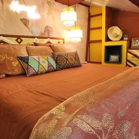 Apartment Romantic Ideal Young Couple Portable Aircon Collioure