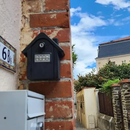 Romantic Ideal Young Couple Portable Aircon