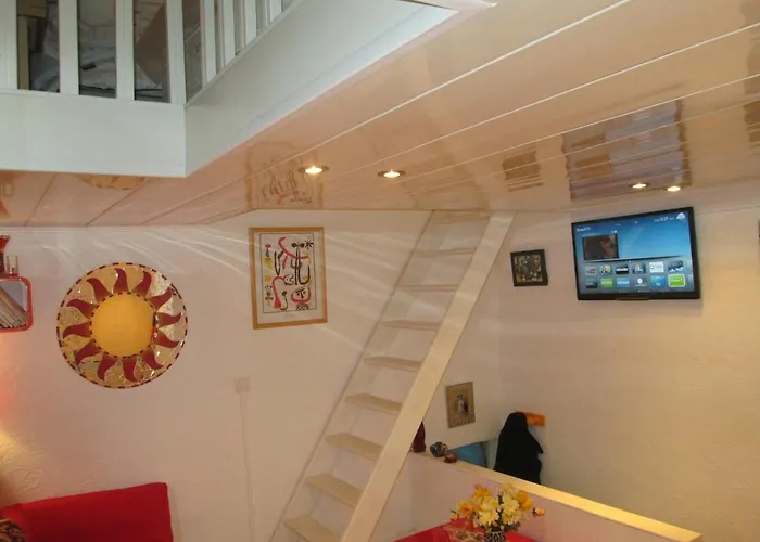 Apartment Romantic Ideal Young Couple Portable Aircon Collioure